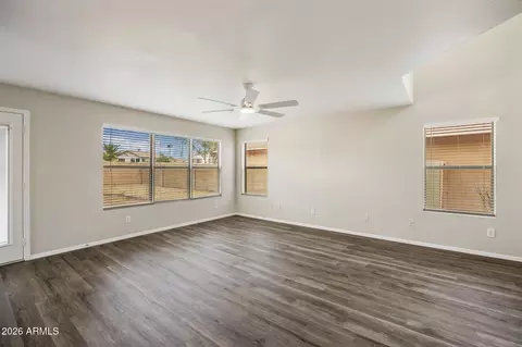 Living - 754 S Sorrell Ln, Gilbert, AZ 85296 photo 2 of 5