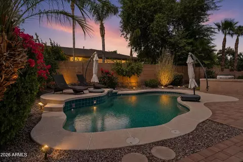 Exterior - 4342 W Hackamore Dr, Phoenix, AZ 85083 photo 2 of 12