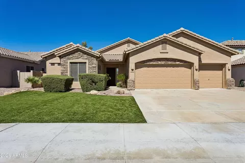 Exterior - 4342 W Hackamore Dr, Phoenix, AZ 85083 photo 3 of 11