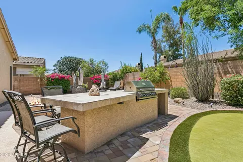 Exterior - 4342 W Hackamore Dr, Phoenix, AZ 85083 photo 7 of 12