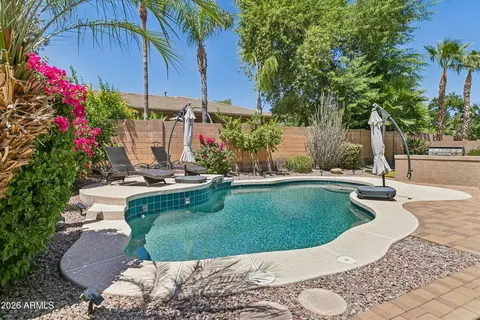 Exterior - 4342 W Hackamore Dr, Phoenix, AZ 85083 photo 5 of 12