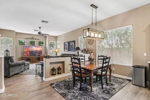 Dining - 4342 W Hackamore Dr, Phoenix, AZ 85083 photo 1 of 2