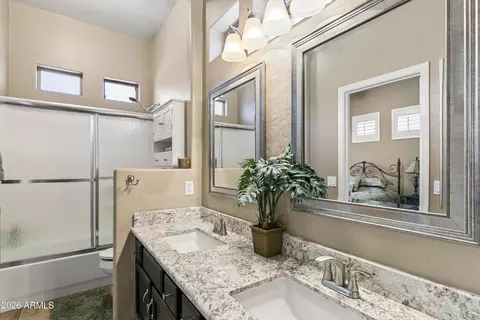 Bath - 4342 W Hackamore Dr, Phoenix, AZ 85083 photo 3 of 4