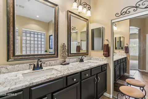 Bath - 4342 W Hackamore Dr, Phoenix, AZ 85083 photo 2 of 4