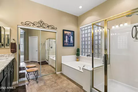 Bath - 4342 W Hackamore Dr, Phoenix, AZ 85083 photo 1 of 4