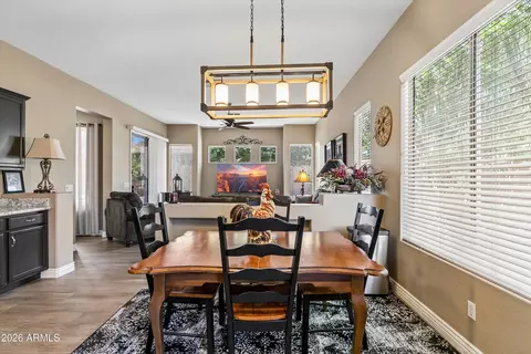 Dining - 4342 W Hackamore Dr, Phoenix, AZ 85083 photo 2 of 2