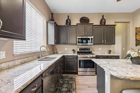 Kitchen - 4342 W Hackamore Dr, Phoenix, AZ 85083 photo 2 of 6