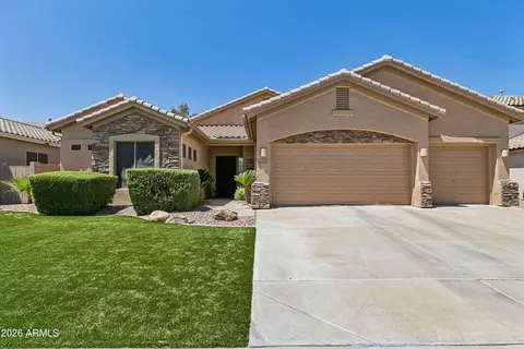 Exterior - 4342 W Hackamore Dr, Phoenix, AZ 85083 photo 3 of 12