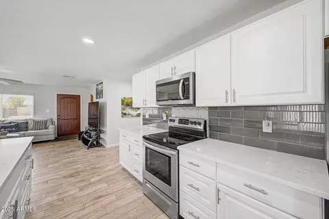 4216 E Hano St, Phoenix, AZ 85044 photo 9