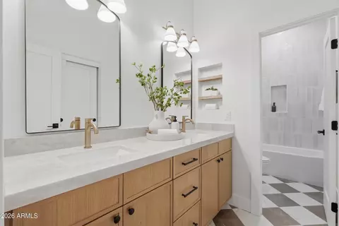 Bath - 7703 E Sayan St, Mesa, AZ 85207 photo 4 of 5