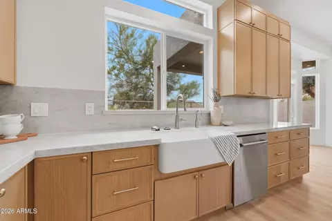Kitchen - 7703 E Sayan St, Mesa, AZ 85207 photo 5 of 6