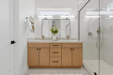 Bath - 7703 E Sayan St, Mesa, AZ 85207 photo 2 of 5