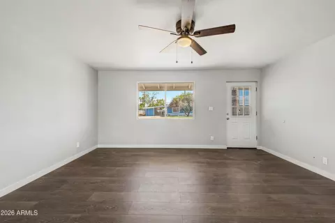 Living - 263 W Hunter St, Mesa, AZ 85201 photo 4 of 7