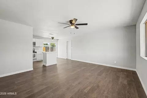 Living - 263 W Hunter St, Mesa, AZ 85201 photo 6 of 7