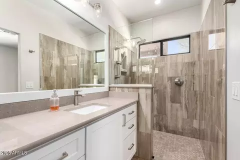 Bath - 7039 S Golfside Ln, Phoenix, AZ 85042 photo 1 of 2