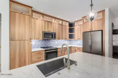 Kitchen - 7039 S Golfside Ln, Phoenix, AZ 85042 photo 1 of 3