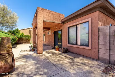 Exterior - 7039 S Golfside Ln, Phoenix, AZ 85042 photo 6 of 11