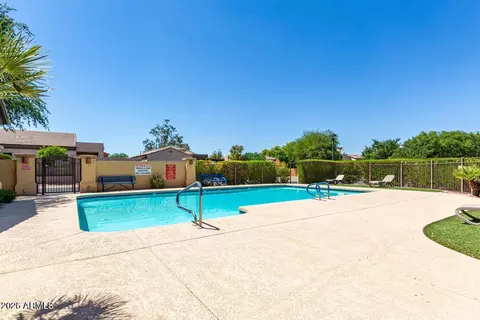 Exterior - 7039 S Golfside Ln, Phoenix, AZ 85042 photo 10 of 11