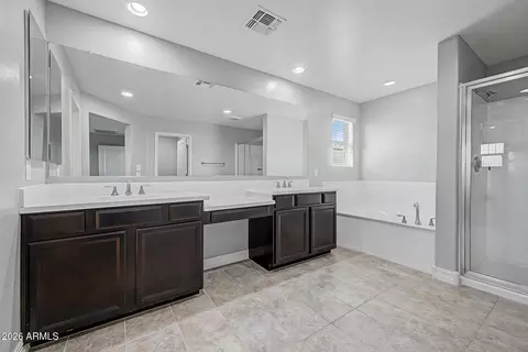Bath - 9914 E Tungsten Dr, Mesa, AZ 85212 photo 1 of 2
