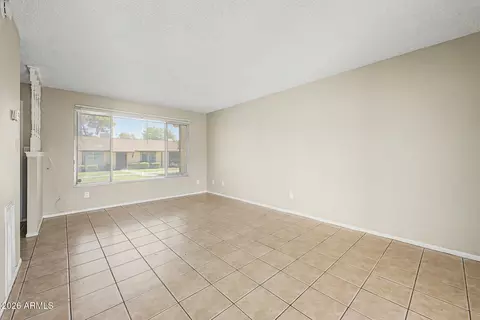 Living - 6138 N 30th Ave, Phoenix, AZ 85017 photo 3 of 5