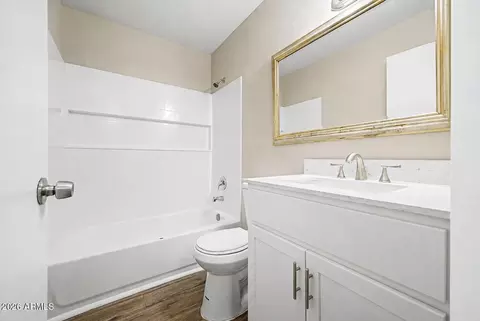 Bath - 6138 N 30th Ave, Phoenix, AZ 85017 photo 1 of 1
