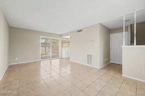Living - 6138 N 30th Ave, Phoenix, AZ 85017 photo 1 of 5