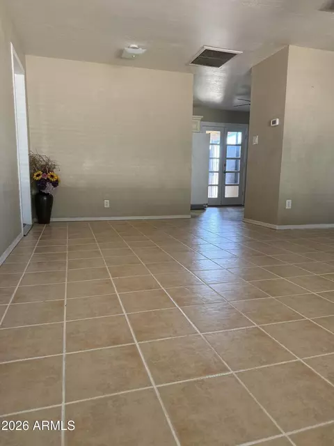 Living - 6011 N 33rd Ave, Phoenix, AZ 85017 photo 2 of 3
