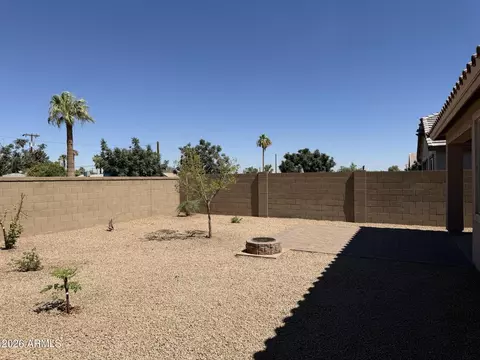 Exterior - 6628 S 4th St, Phoenix, AZ 85042 photo 5 of 7