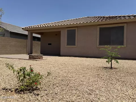 Exterior - 6628 S 4th St, Phoenix, AZ 85042 photo 3 of 7