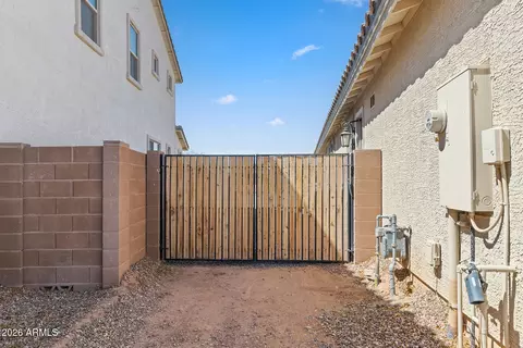 Exterior - 11018 E Tesla Ave, Mesa, AZ 85212 photo 4 of 39