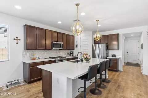 Kitchen - 11018 E Tesla Ave, Mesa, AZ 85212 photo 6 of 7