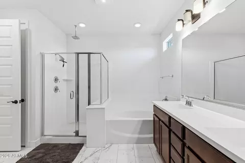 Bath - 11018 E Tesla Ave, Mesa, AZ 85212 photo 2 of 4