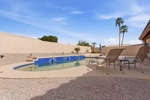 Exterior - 4442 E Graythorn St, Phoenix, AZ 85044 photo 8 of 10