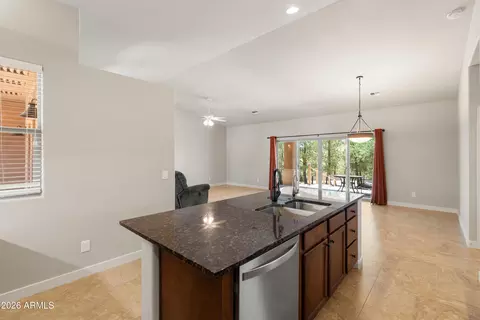 Kitchen - 3925 E Ormand Cv, Rimrock, AZ 86335 photo 3 of 4