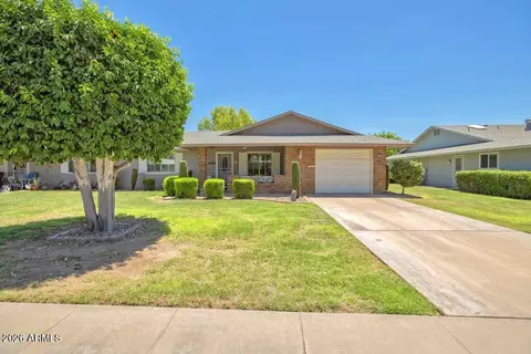 9521 W Oak Ridge Dr, Sun City, AZ 85351
