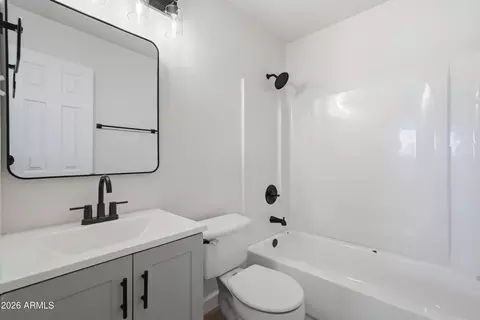 Bath - 1932 E Palmcroft Dr, Tempe, AZ 85282 photo 3 of 3