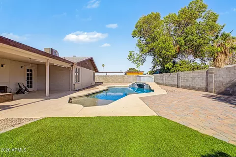 6957 W San Juan Ave, Glendale, AZ 85303