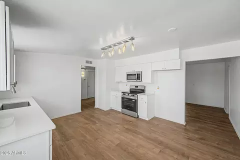 Kitchen - 5209 E Butte St, Mesa, AZ 85205 photo 5 of 5