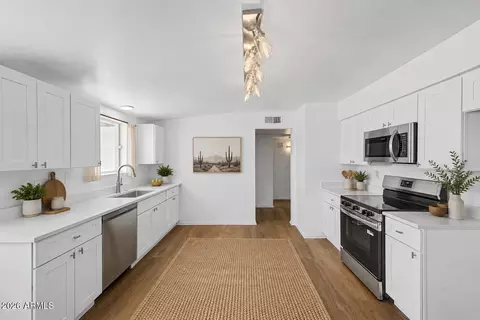 Kitchen - 5209 E Butte St, Mesa, AZ 85205 photo 2 of 5