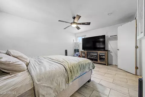 Bedroom - 1817 N 38th Dr, Phoenix, AZ 85009 photo 3 of 3