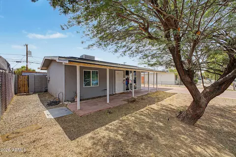 Exterior - 1817 N 38th Dr, Phoenix, AZ 85009 photo 1 of 9