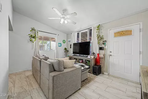 Living - 1817 N 38th Dr, Phoenix, AZ 85009 photo 1 of 2