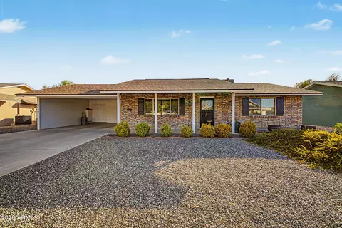 10619 W Salem Dr, Sun City, AZ 85351