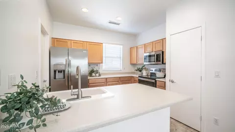 Kitchen - 10058 E Kilarea Ave, Mesa, AZ 85209 photo 1 of 3
