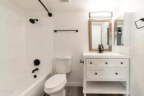 Bath - 2726 E Beck Ln, Phoenix, AZ 85032 photo 2 of 2