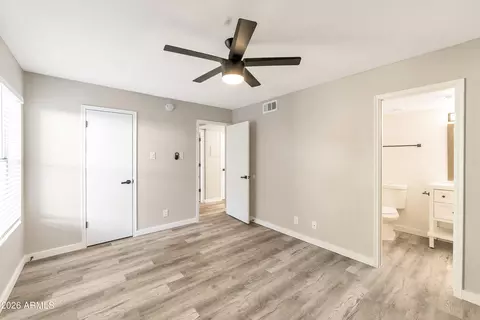 Bedroom - 2726 E Beck Ln, Phoenix, AZ 85032 photo 1 of 3