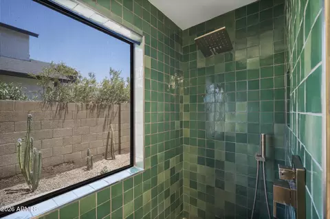 Bath - 1726 E Behrend Dr, Phoenix, AZ 85024 photo 3 of 6
