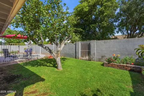 Exterior - 1358 E Chilton Dr, Tempe, AZ 85283 photo 6 of 8