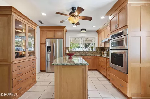 Kitchen - 1358 E Chilton Dr, Tempe, AZ 85283 photo 1 of 5