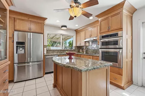 Kitchen - 1358 E Chilton Dr, Tempe, AZ 85283 photo 2 of 5